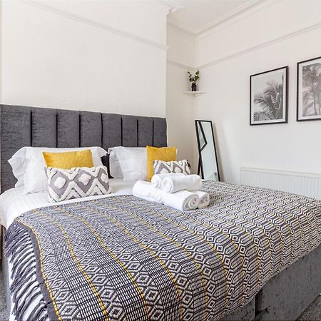 Host & Stay - Montpellier Villa Apartment Cheltenham Eksteriør bilde